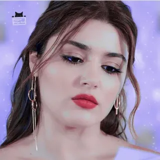 😔 797b77bf 女人, 肖像, 美丽, 化妆, 人物, 女孩 telegram sticker