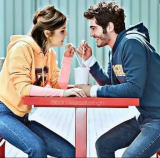 🍹 8355f28c @handeerceltezgh 情侣, 可爱, 浪漫, 分享, 桌子, 爱 telegram sticker