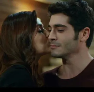 😘 c263804d 亲吻, 爱, 情侣, 浪漫, 爱意, 关系 telegram sticker