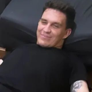 🥴 ef424975 telegram sticker