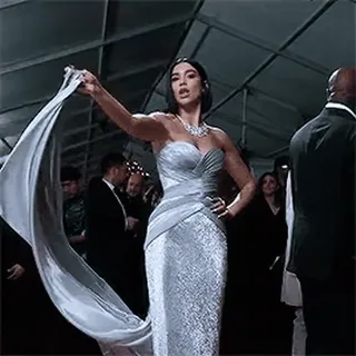 ❤ d56fe491 célébrité, robe, robe de soirée, formel, femme, argent, mode, divertissement telegram sticker