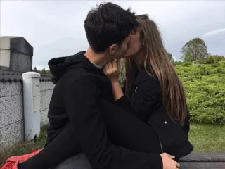 😻 4f38c3c1 커플, 키스, 로맨스, 사랑, 관계, 십대 whatsapp sticker