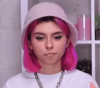 😌 f35398c8 telegram sticker