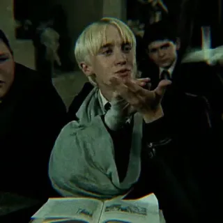 🐍 c32a16df Draco Malfoy Harry Potter Драко Малфой, Гарри Поттер, волшебник, блондин, персонаж, магия, Слизерин telegram sticker