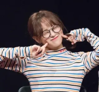 😽 1d9efb19 femme, lunettes, sourire, t-shirt rayé, coréenne, mignon, brune whatsapp sticker