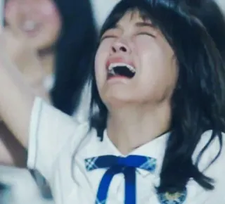 😭 3de4500c pleurs, triste, ado, uniforme scolaire, émotion, détresse whatsapp sticker