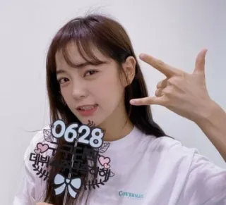 🤘 aa87c6bd 0628
대박나 Coréen, Idole, Asiatique, Femme, K-pop, Célébration whatsapp sticker