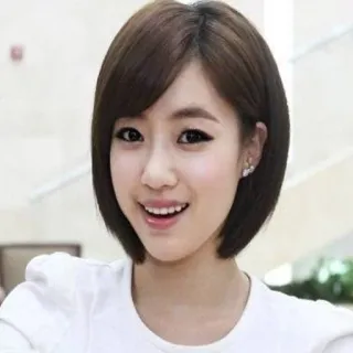 😁 359e420f retrato, mujer, sonrisa, corte bob, asiática, persona telegram sticker