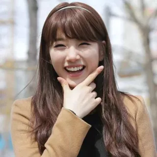 😁 6a536fbf mujer, sonriendo, retrato, pelo castaño, asiática, feliz telegram sticker