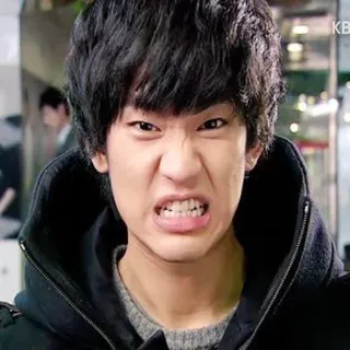 😬 88bdc3a8 cara enfadada, fruncir el ceño, molesto, disgustado, mueca telegram sticker