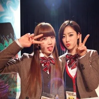 ✌️ eb7e14f9 coreano, chica, grupo, escuela, uniforme, asiático telegram sticker