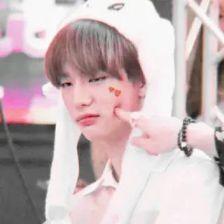 🎟 15b919a5 kpop, słodki, królik, serca, idol, azjatycki telegram sticker