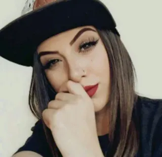 🤔 442aa055 女性, 女の子, 美人, ポートレート, メイク, 帽子 telegram sticker