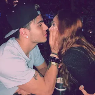 😍 7a403684 カップル, 愛, ロマンス, 関係, 若者 telegram sticker