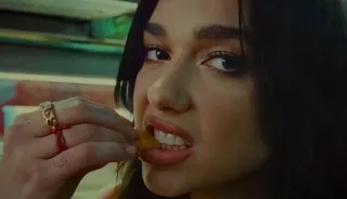 🍟 def79d0b 女人, 吃, 薯片, 食物, 特写, 模特 telegram sticker