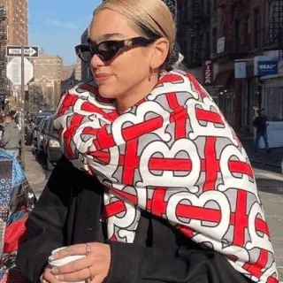 🥂 c0856bde mulher, óculos de sol, rua, moda, cachecol, inverno, cidade, estilo telegram sticker