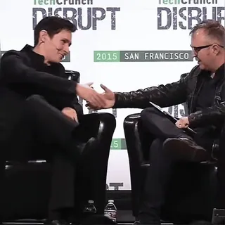 🤝 bd6083b9 stretta di mano, intervista, affari, TechCrunch, evento, conferenza telegram sticker