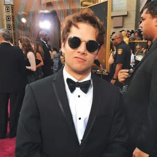 𝙳𝚢𝚕𝚊𝚗 𝚂𝚙𝚛𝚊𝚢𝚋𝚎𝚛𝚛𝚢 🍃 telegram stickers