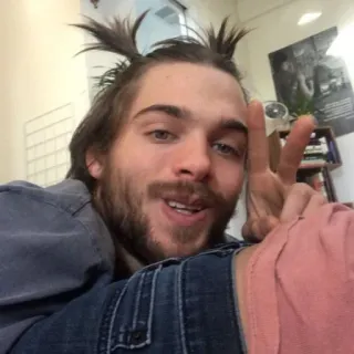 🍃 6d08eef2 남자, 헤어스타일, 표정, 평화 기호, 인물 사진 telegram sticker