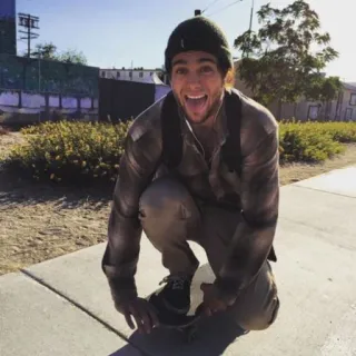 🍃 bf5c3564 남자, 스케이트보드, 거리, 인물, 야외 telegram sticker