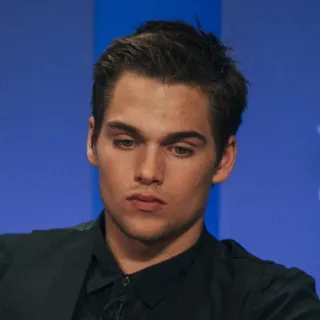 🍃 fdd607d2 인물 사진, 남자, 사람, 얼굴, 클로즈업 telegram sticker