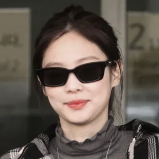 ➖ ecd5a14a женщина, солнцезащитные очки, портрет, кэжуал, мода, стиль telegram sticker