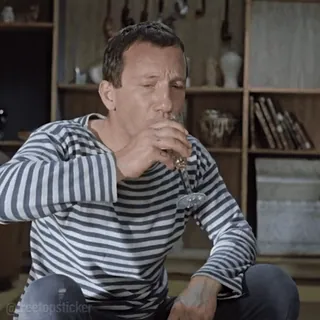 🥂 9f26a4cc выпивка, мужчина, вино, русский, тельняшка telegram sticker
