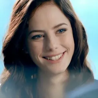 😅 73019154 kobieta, portret, uśmiech, twarz, dziewczyna telegram sticker