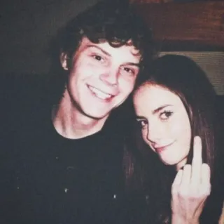 🖕 ef30b502 środkowy palec, obraźliwy gest, portret, ludzie telegram sticker