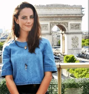 🦋 00c19377 Frau, Porträt, Arc de Triomphe, Paris, Frankreich, Stadt, Mode telegram sticker