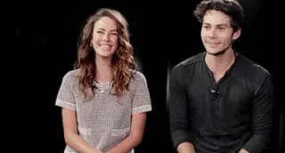 🦋 384b52aa personen, prominente, porträt, lächelnd, junge Erwachsene telegram sticker