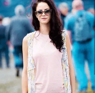 🦋 ec35e92a Frau, Porträt, Sonnenbrille, Mode, Model, Stil telegram sticker