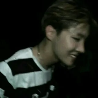 🕸 f687a44d J-Hope BTS Angels K-pop, BTS, J-Hope, Idol, Musik, Penyanyi telegram sticker