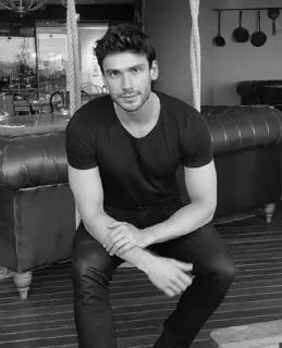 ▪️ 36add640 Mann, Porträt, Sitzend, Schwarzweiß, Männlich, Couch telegram sticker