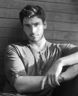 ▪️ a85cff59 Mann, Porträt, Model, Schwarzweiß, männlich, Person, sitzend, lässig telegram sticker