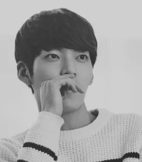 ➿ 24b456c9 uomo, ritratto, maglione, persona, maschio, pensieroso whatsapp sticker