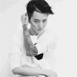 🌌 e8582530 orang, potret, hitam putih, tato, tato lengan, bergaya, gaya rambut whatsapp sticker