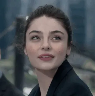 🧊 92b16998 femme, portrait, personne, visage telegram sticker