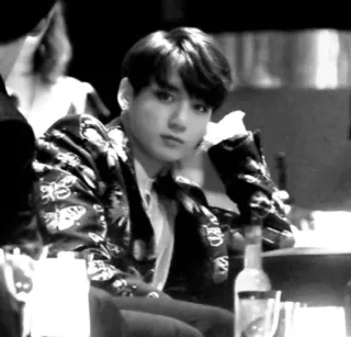 💎 a812616b Jungkook jungkook, kpop, bts, cantante, ídolo, blanco y negro whatsapp sticker