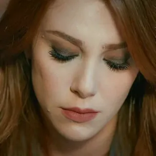 🙁 18121813 whatsapp sticker