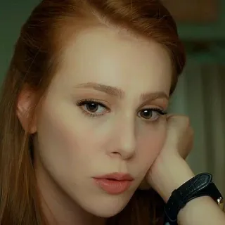 😟 b5e0083f retrato, mulher, ruiva, rosto, pessoa, beleza whatsapp sticker