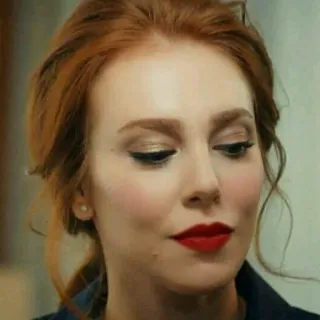 🤔 cb75059d mulher, retrato, cabelo ruivo, maquiagem, beleza, glamour whatsapp sticker