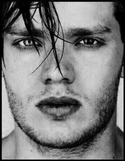 ✖️ c4b87687 man, portret, mannelijk, acteur, headshot, knap whatsapp sticker