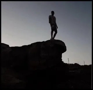 ➖ d8b66a73 silhouet, man, landschap, buiten, natuur, lucht whatsapp sticker