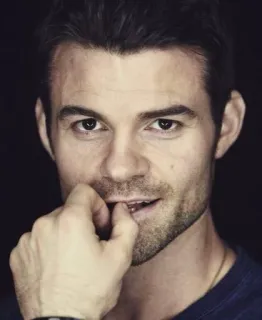 🙃 16d07fdb 남자, 인물 사진, 얼굴, 배우, 잘생긴, 남성, 사람, 유명인 telegram sticker