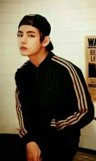 😕 298d8a96 V kpop, айдол, bts, v, музыкант, певец whatsapp sticker