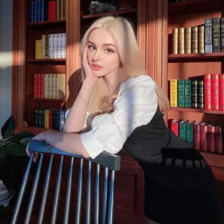 Elina #2 @LegendaryKeys whatsapp stickers