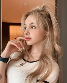 Elina #2 @LegendaryKeys telegram stickers