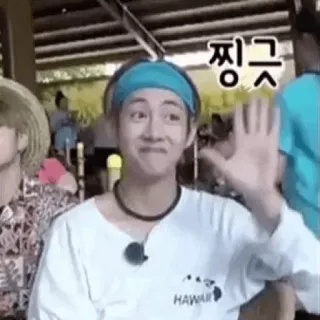 🖖 c37283b6 찡긋 koreanisch, zwinkern, gruß, person, winken, fröhlich telegram sticker