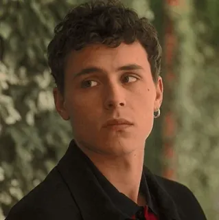 〰 0458ee44 Porträt, Mann, Schauspieler, Nahaufnahme, Person, Locken, Ohrring telegram sticker